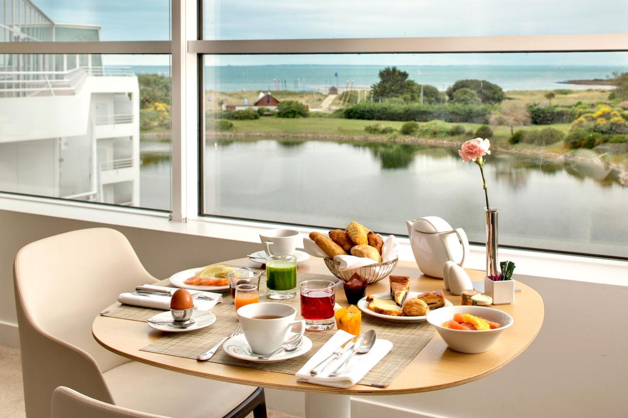 Miramar La Cigale Hotel Thalasso & Spa Arzon Eksteriør billede